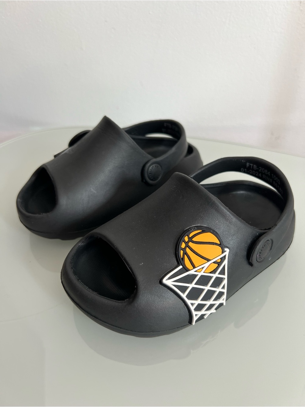Toddler Black Basketball Clog Sandals, 6
